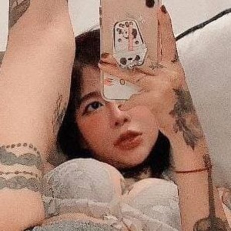 ボディビルダーカップルOnlyFans アート裸 アーカイブ