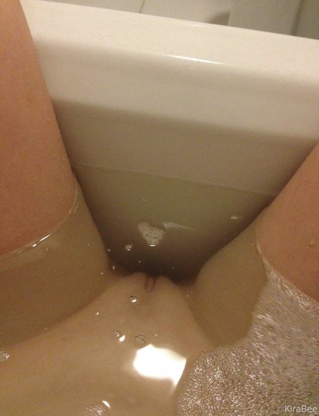 大きな黒い猫OnlyFans ヌード 画像