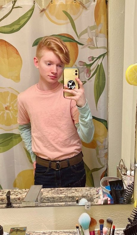 Pawprintprince ポルノスター 写真