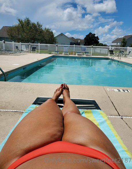 sweetfeet2187 top profile image