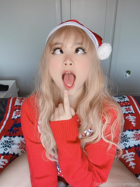 母乳オンリーファン ポルノグラフィック 写真