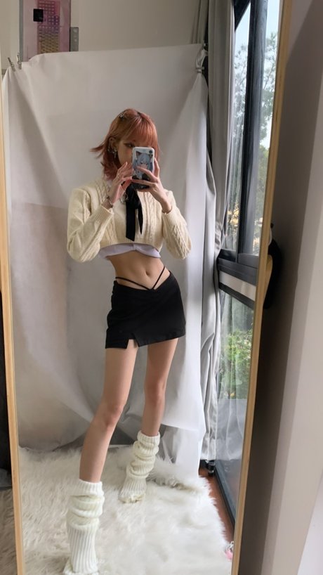 A1es5andra アート女優 写真