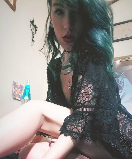 babeghostly 女優 写真