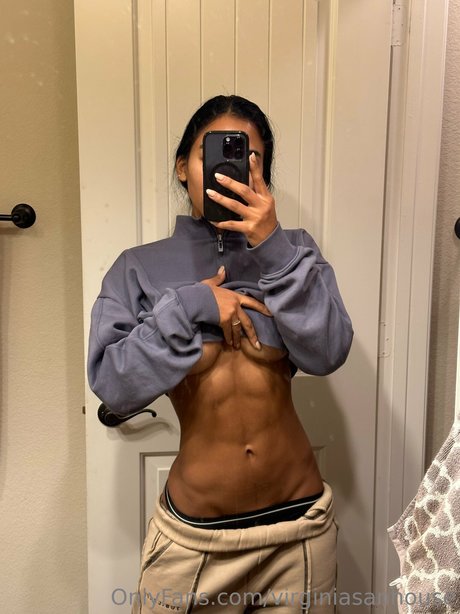 Virginia Sanhouse 高品質女優 写真