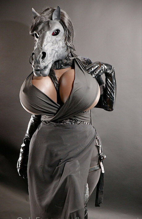 巨乳 射精 OnlyFans 無料セックス 写真