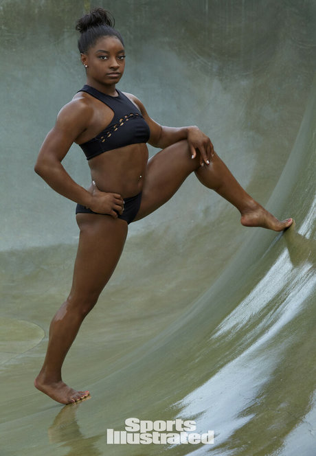 Simone Biles エロティックなスター 写真