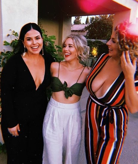 曲線美の裸OnlyFans トップ ギャラリー