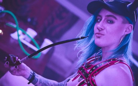 スターティーンオンリーファンズ ホットセックス 写真