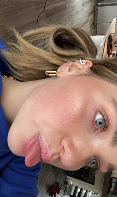 肉厚マンコOnlyFans アート裸 写真