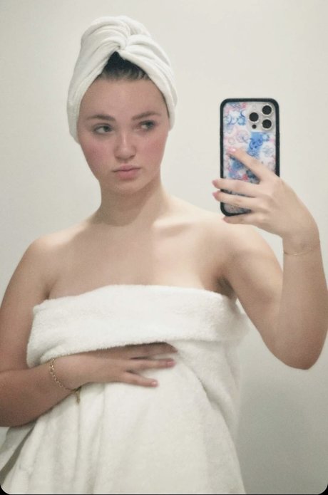 膨らみ OnlyFans ポルノ 画像