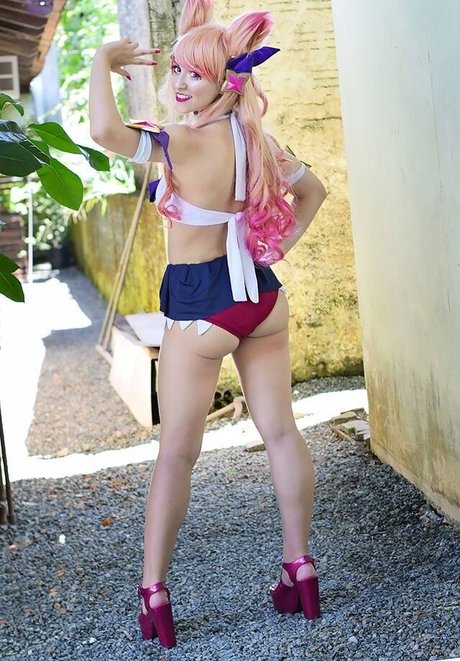 大きな黒い猫OnlyFans ヌード ギャラリー