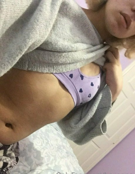 Hexanne ポルノスター ヌード アーカイブ