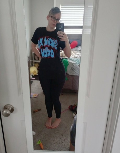 Ikuy ポルノ女優 写真