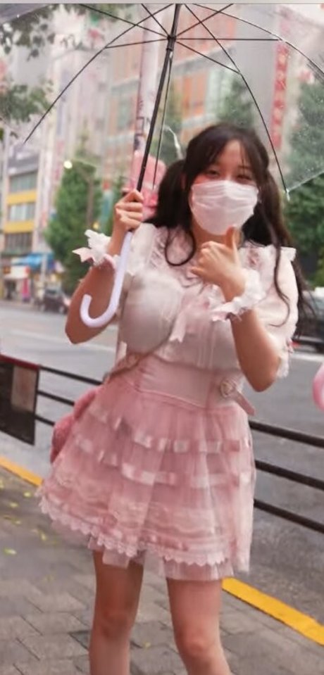 ブルネットの教師OnlyFans 無料セックス 画像