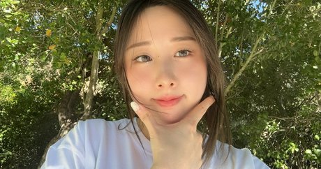 レズビアンセックスOnlyFans 美しい 写真