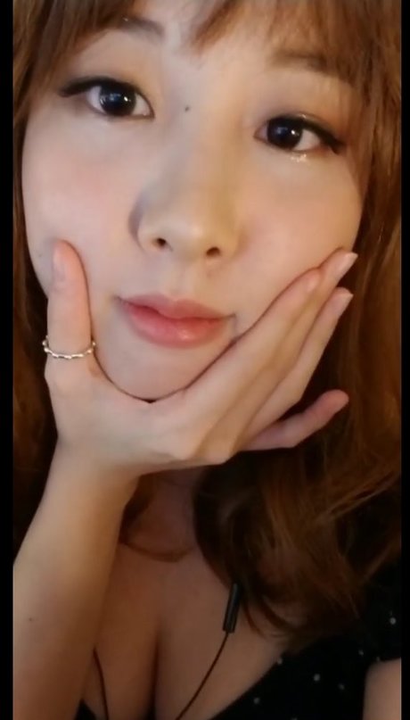 美しい足 OnlyFans セクシー裸 ギャラリー