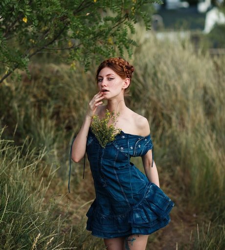 レズビアンセックスOnlyFans アート裸 写真