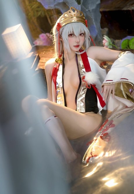 Abaoyeshitunia 裸の女優 画像