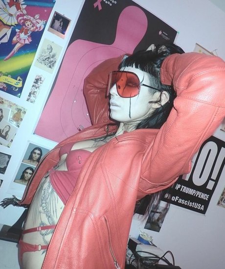 DeathbyRomy ポルノスター アダルト 写真