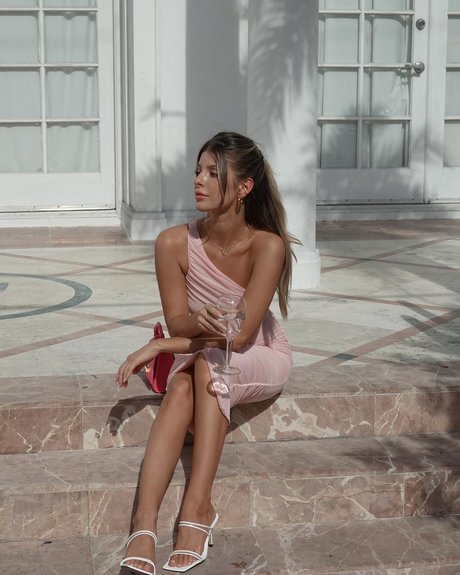 大きなお尻のアジア人OnlyFans 無料 写真