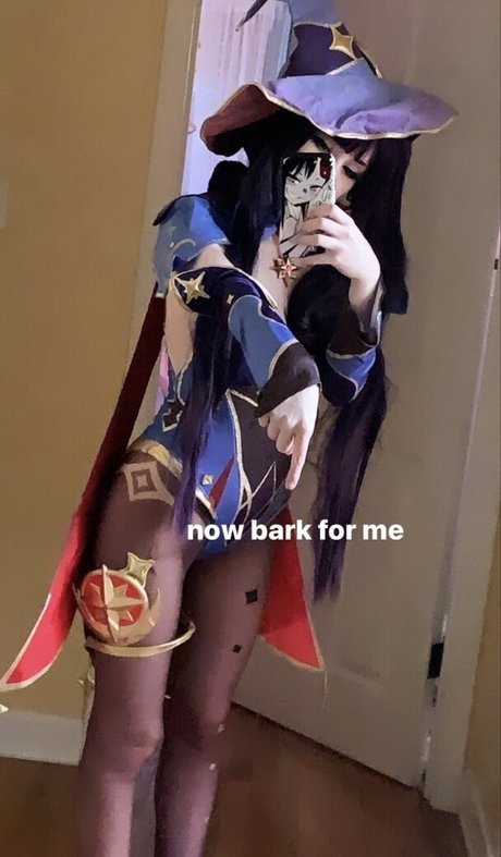 Uzileks モデル 写真