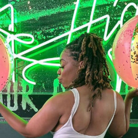 ToxicKai HDポルノスター 写真