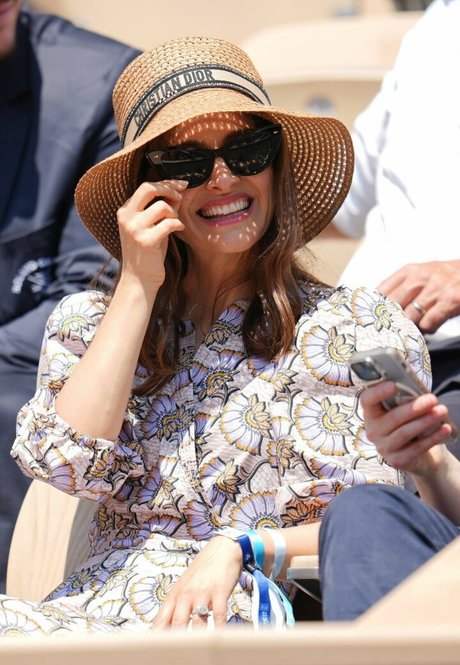 Natalie Portman 裸のモデル 画像