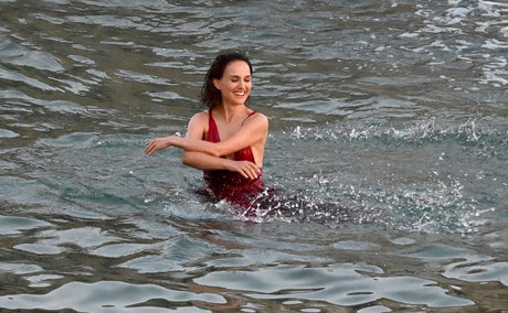 アジア人寝取られOnlyFans セクシーヌード 画像