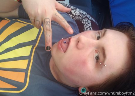 黒檀の白いチンポOnlyFans 素敵 画像