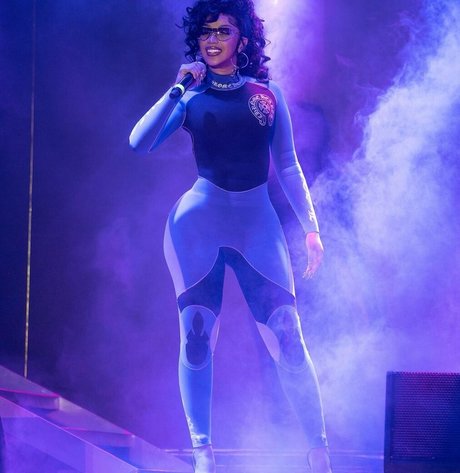 Cardi B 女優 写真