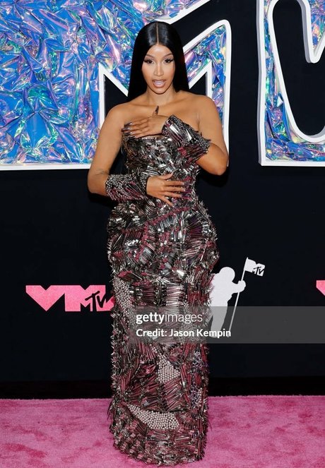 デカ尻ジーンズ OnlyFans 可愛い 画像