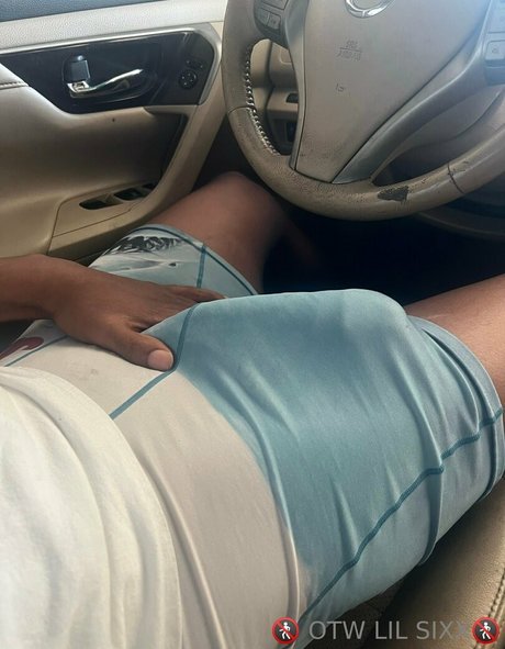 officialotwlilsixx ポルノスター 裸 ギャラリー