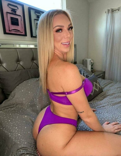 大きな黒いチンポ OnlyFans アートポルノ 画像