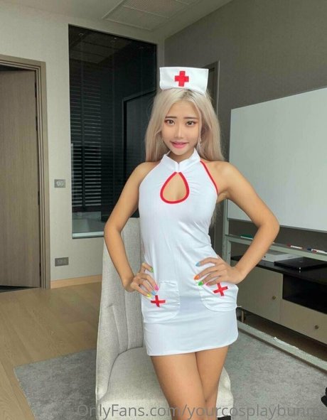 blondasian ポルノ女優 写真