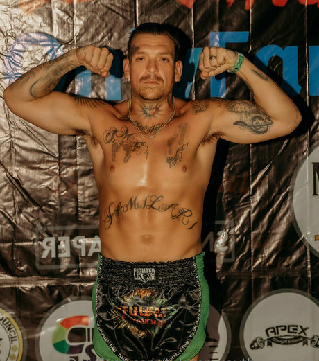 アジアの女の子限定ファン xxx 画像