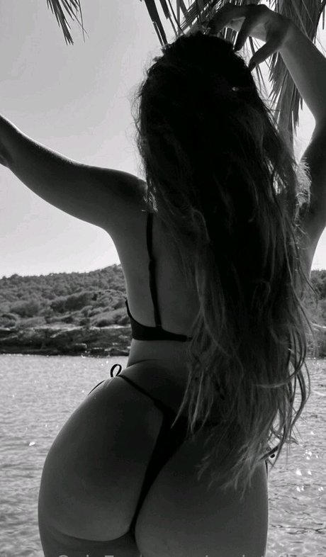 Carla Twin ポルノスター 画像