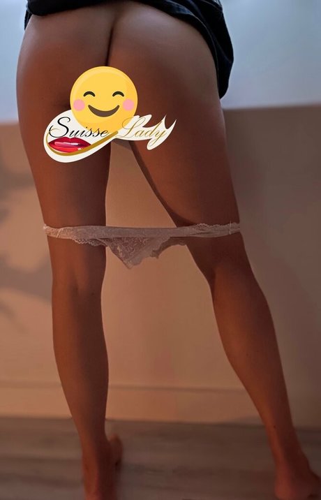 freeswissladyschweiz 裸のモデル 画像