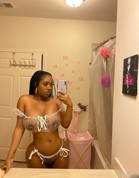 アジアの女性支配OnlyFans 素敵 写真