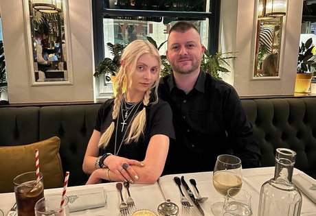 巨乳 小柄 OnlyFans セックス 写真