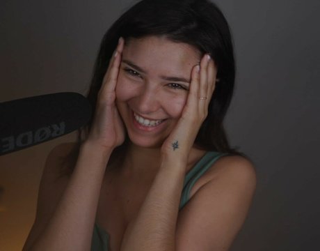 シシーオンリーファンズ 美しい裸 ギャラリー