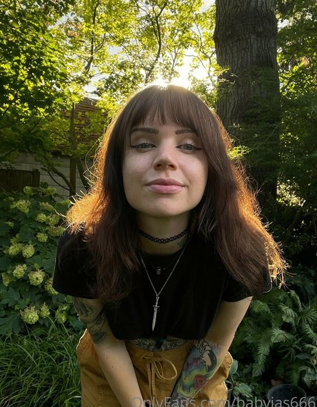 babyjas666 ヌードのポルノスター 写真