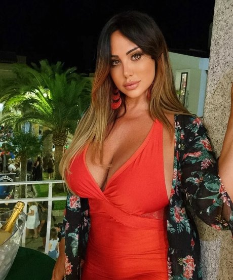 公共の場での猫のOnlyFans ホットセックス 画像