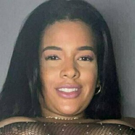 ladyadel 完璧なポルノスター 画像