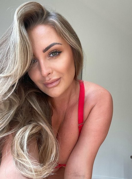 セクシーなブロンドのOnlyFans アートヌード 写真