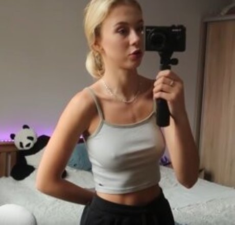 Mary Lvk ポルノ女優 写真