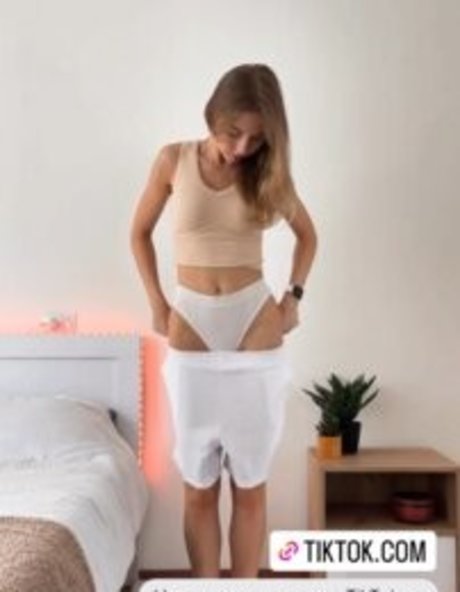 Mary Lvk ヌードのポルノスター 写真