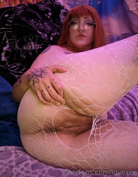 lovexee ヌードのポルノスター ギャラリー