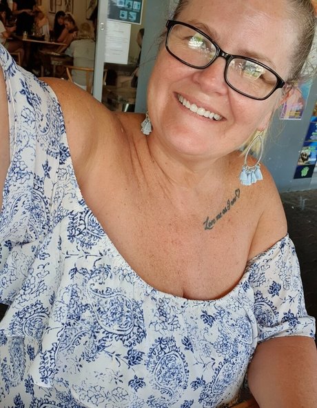 ぽっちゃりエモOnlyFans ホット 写真