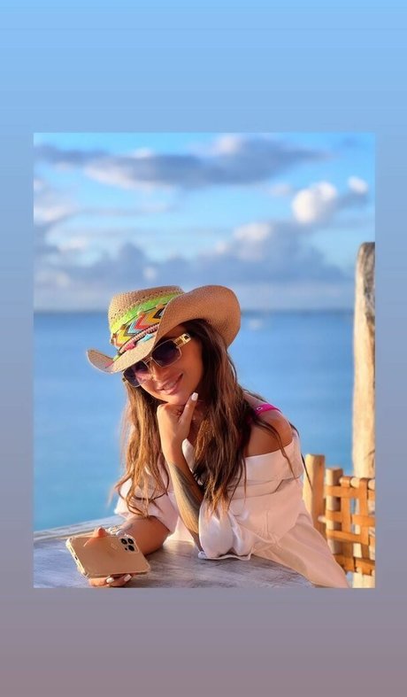 Marina Rebediuk ポルノモデル アーカイブ