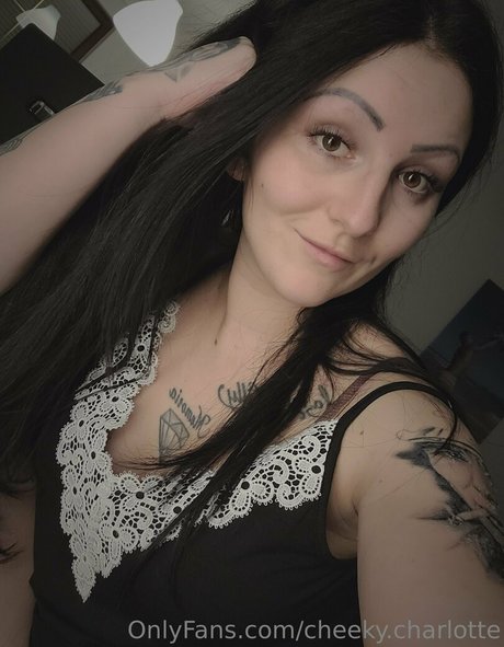 cheeky charlotte ポルノ女優 写真
